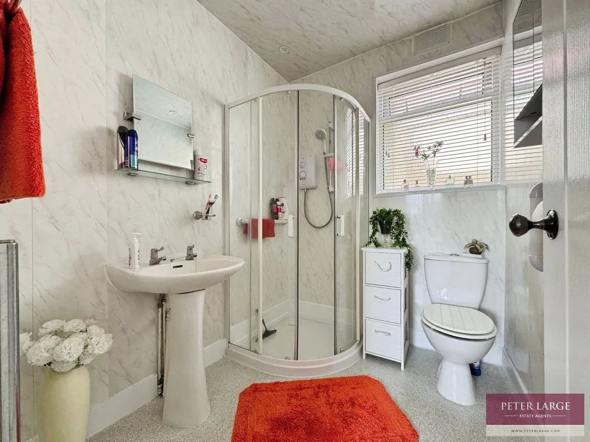 Regent Road, Rhyl, Denbighshire, LL18 4BA, photo 12