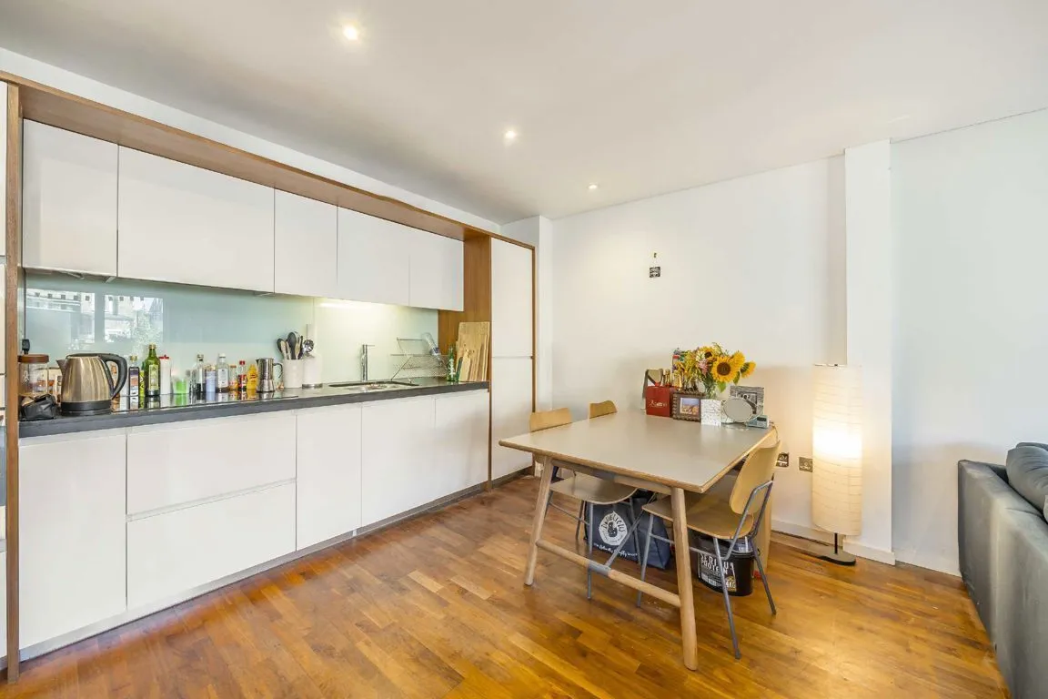 Balham Grove, SW12, photo 3