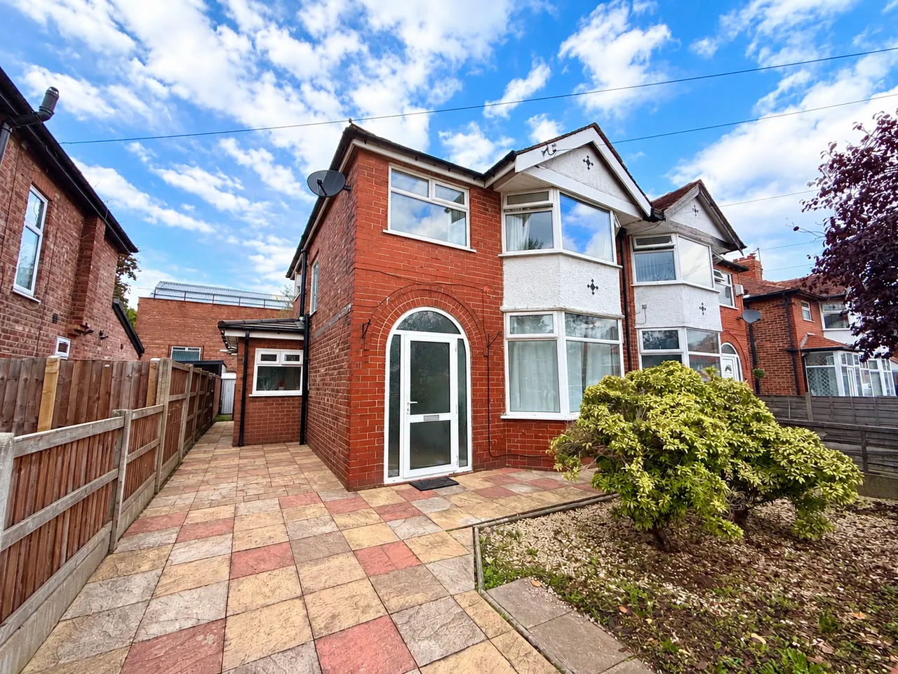 1 bed house to rent, Bollin Drive, WA14