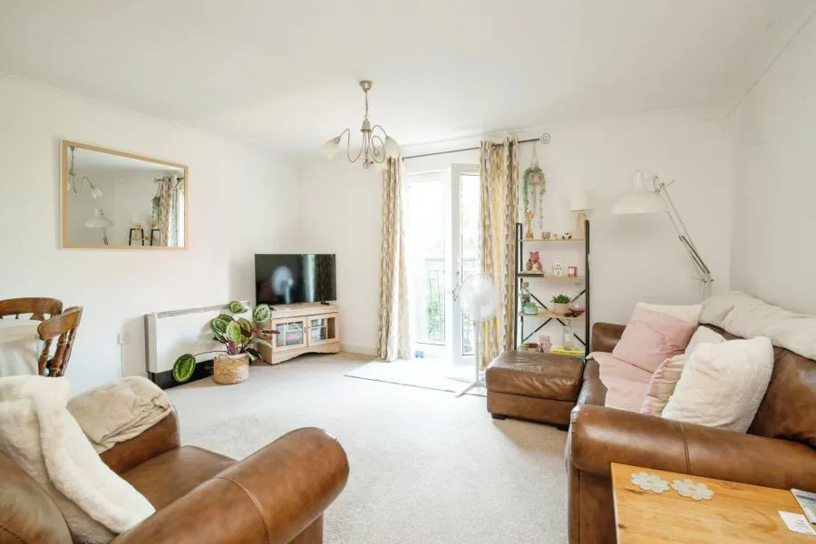 2 bed flat to rent, Longueil Close, Caerdydd, CF10