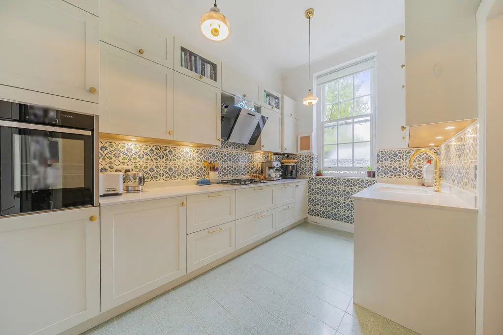 Frithwood Avenue, Northwood, HA6, photo 11