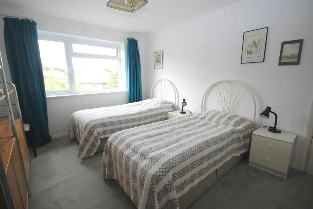 Bridge Street, Leatherhead, KT22, photo 5