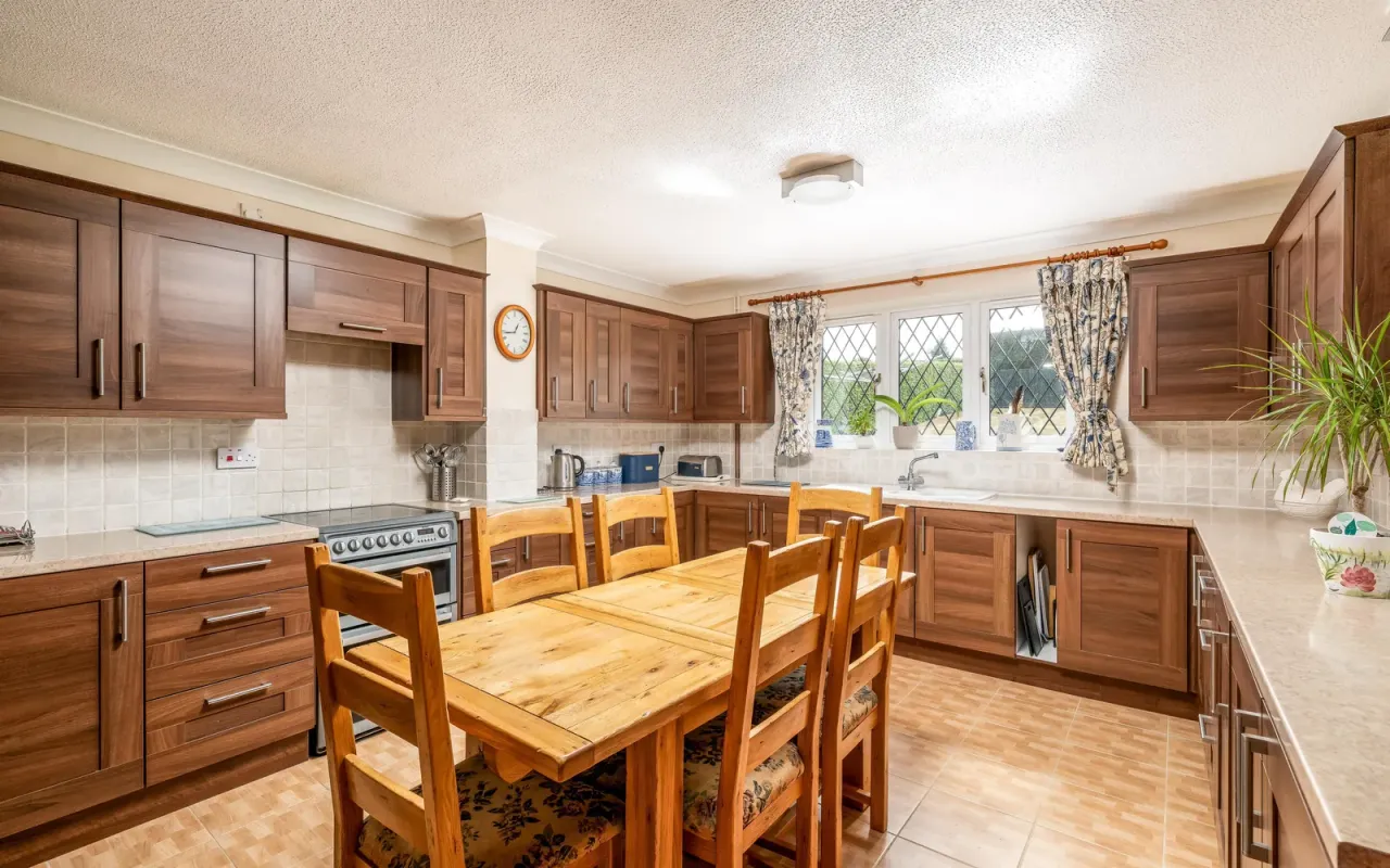 Renhold Road, Wilden, photo 8