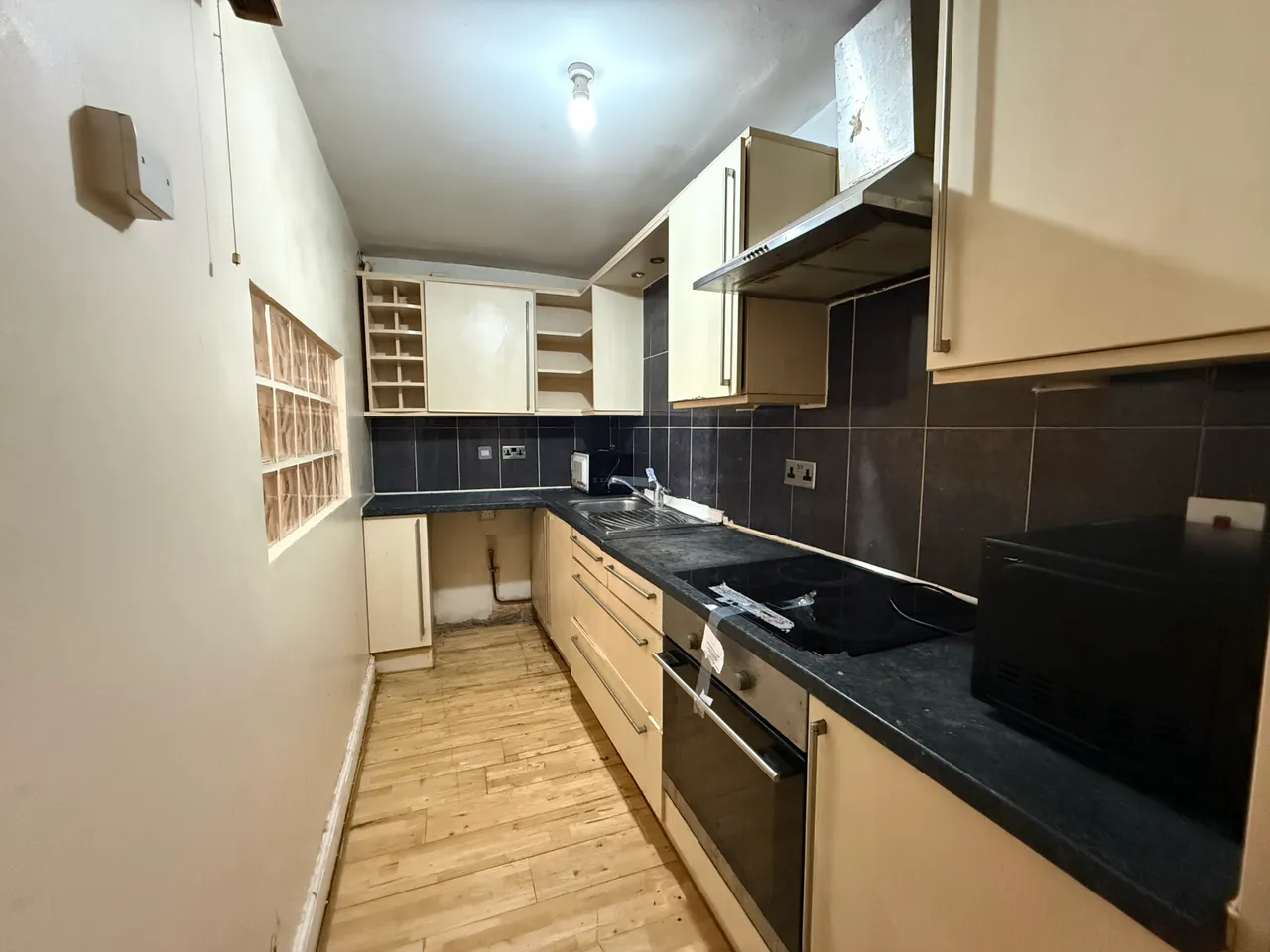 Comer Crescent, Southall, UB2, photo 4