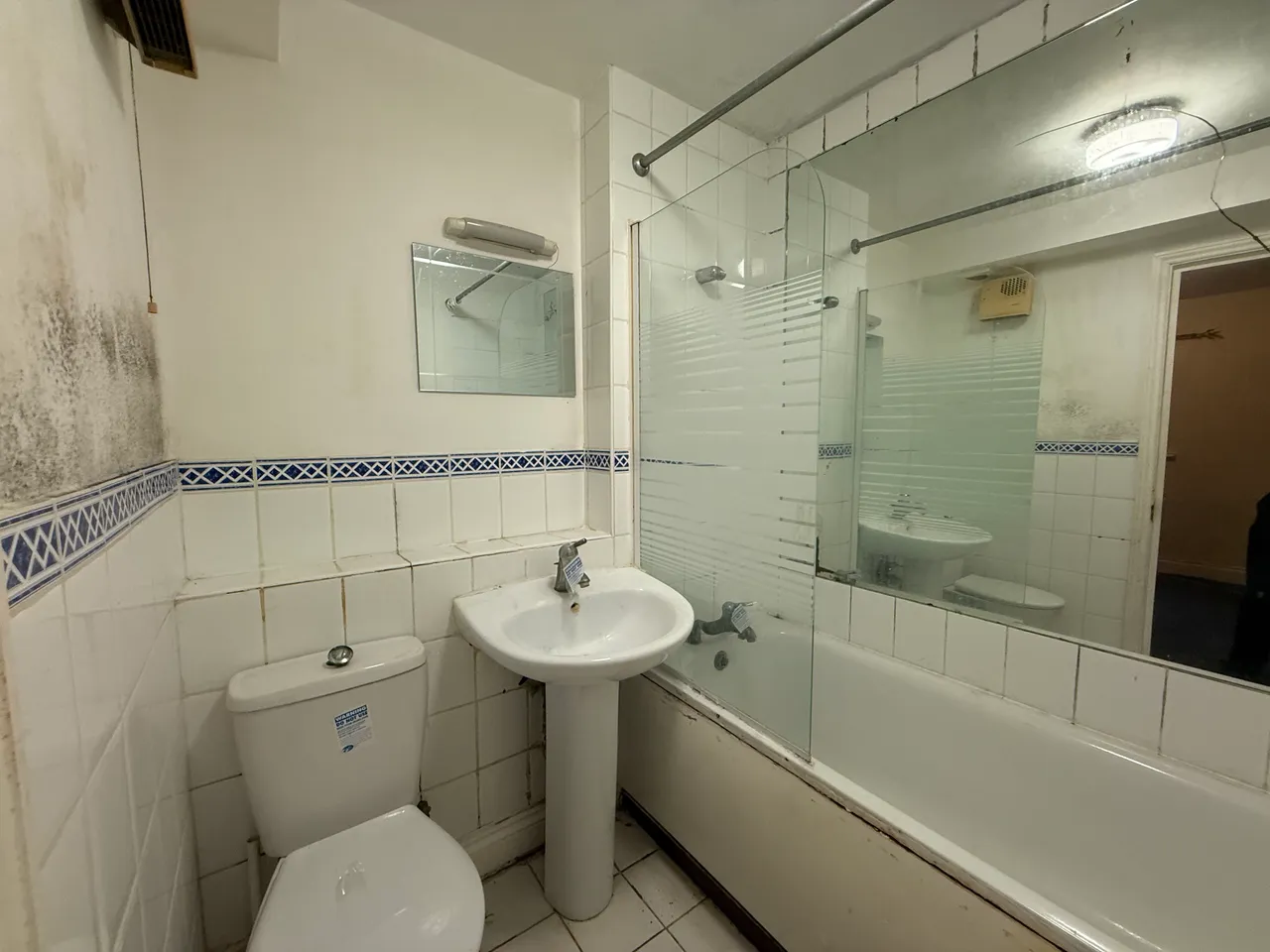 Comer Crescent, Southall, UB2, photo 5
