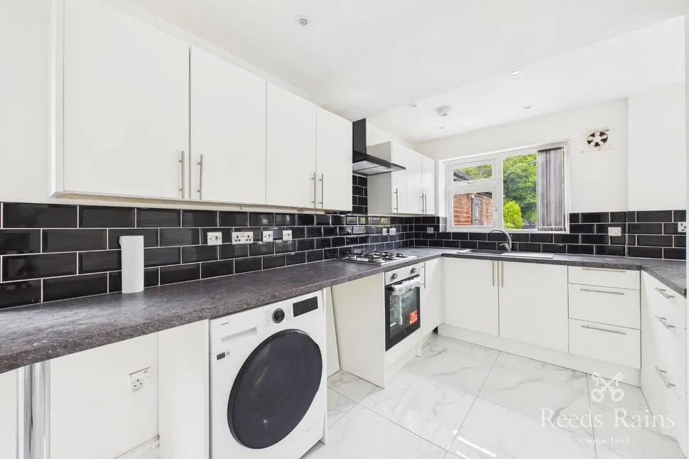Brayton Avenue, Sale, Greater Manchester, M33, photo 5