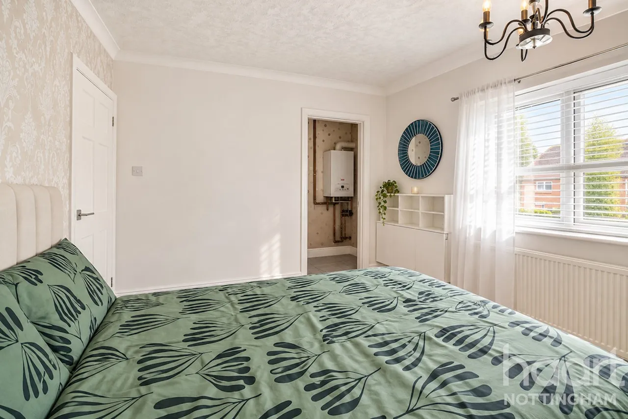 Manton Crescent, NG9, photo 9