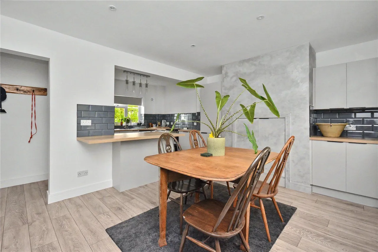 Poole Square, Leeds, LS15, photo 2