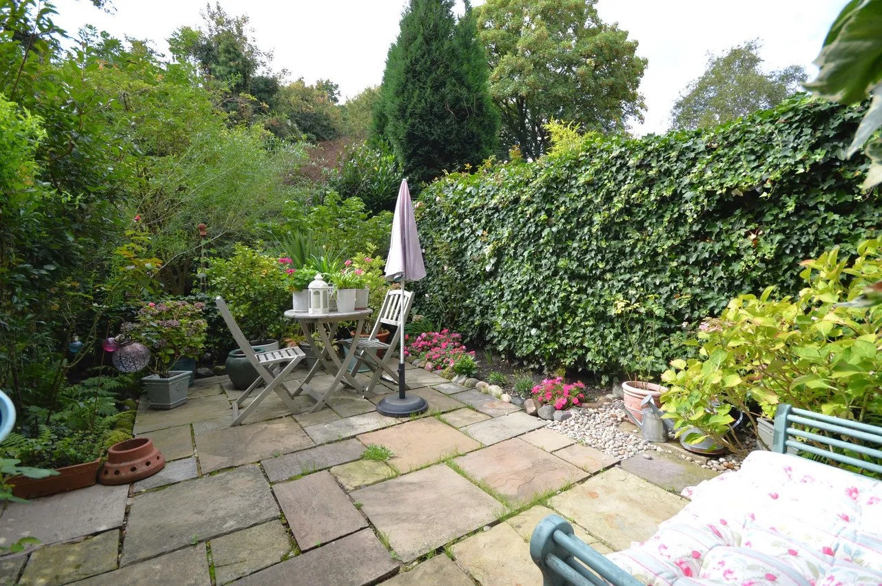 Vale Close, Stockport, photo 24