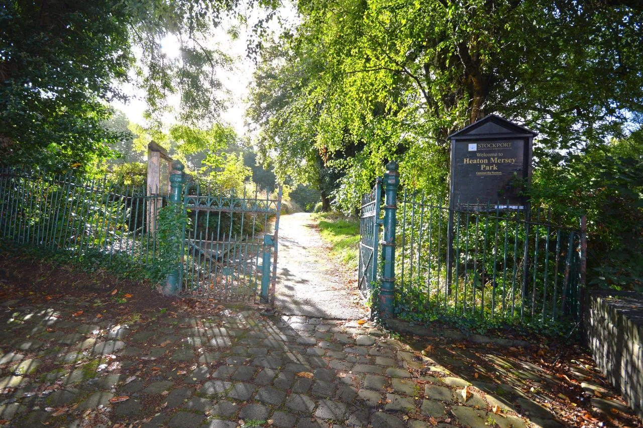 Vale Close, Stockport, photo 30