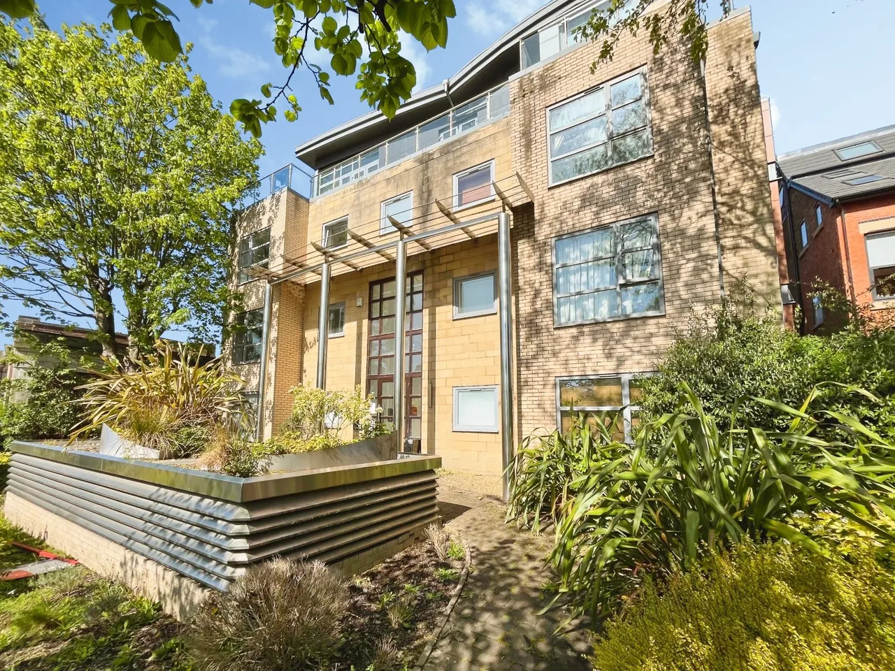 2 bed flat for sale, Wilmslow Road, Withington, M20