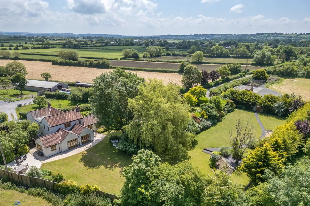 5 bed character property for sale, Cheddar Road, Cocklake, BS28