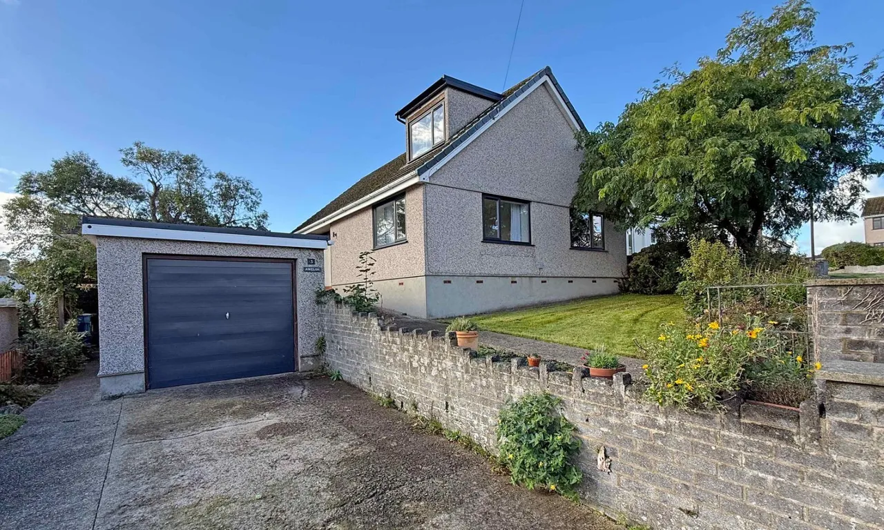 3 bed house for sale, Bryn Bras Estate, Llanfairpwllgwyngyl