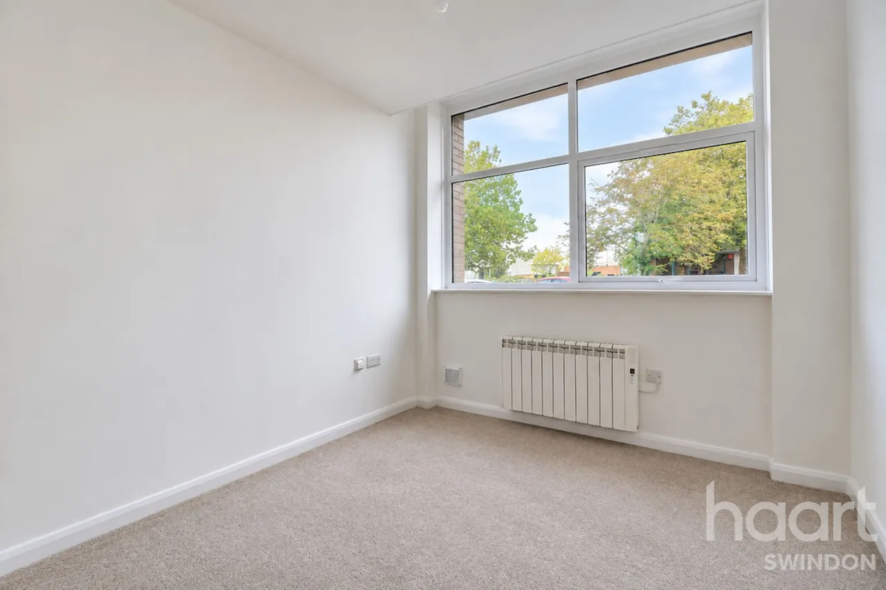 Bentham Close, Swindon, SN5, photo 4