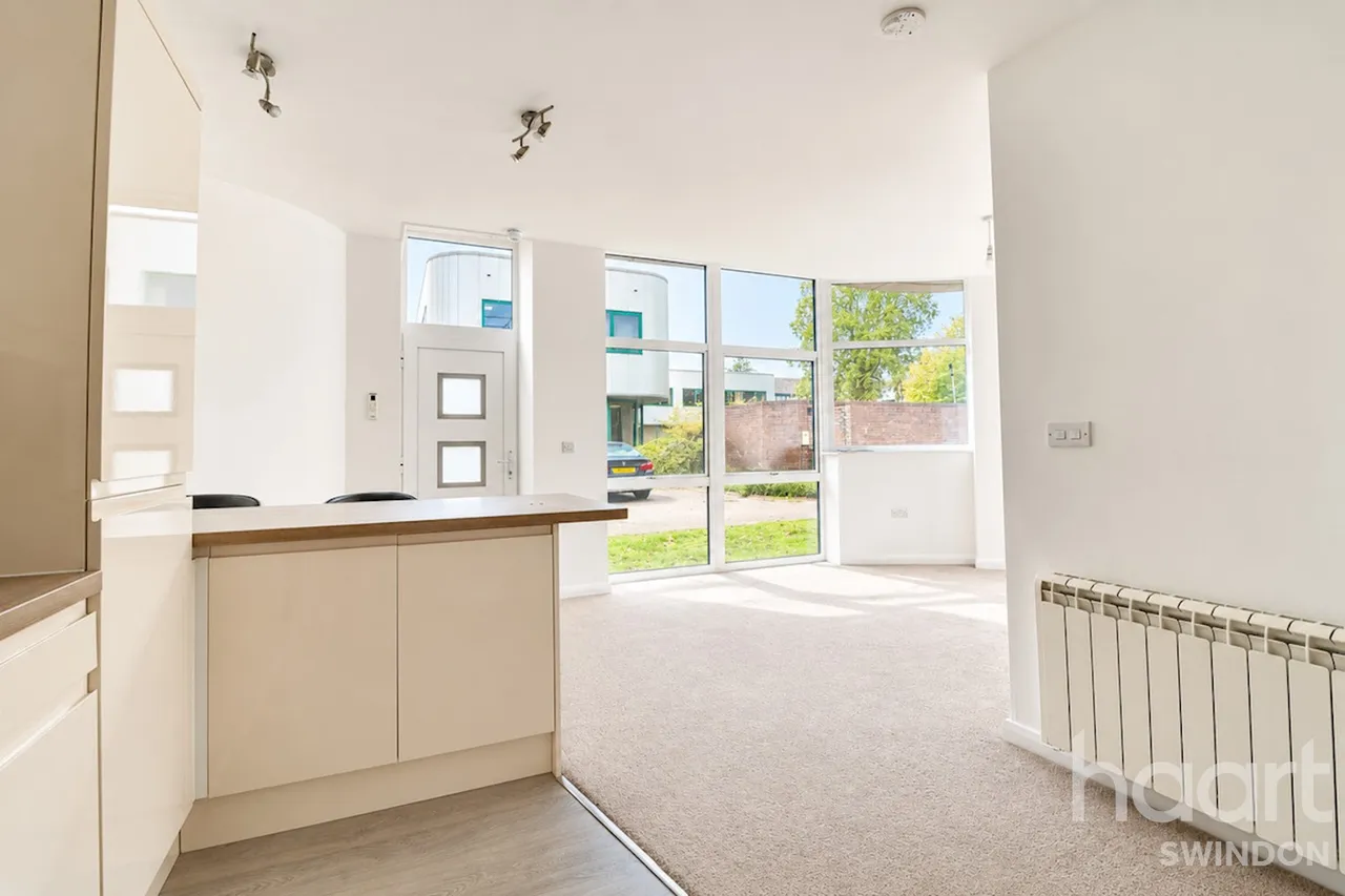 Bentham Close, Swindon, SN5, photo 9