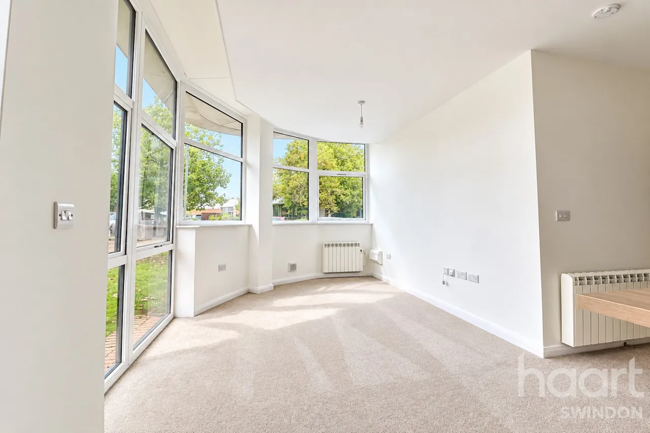 Bentham Close, Swindon, SN5, photo 10