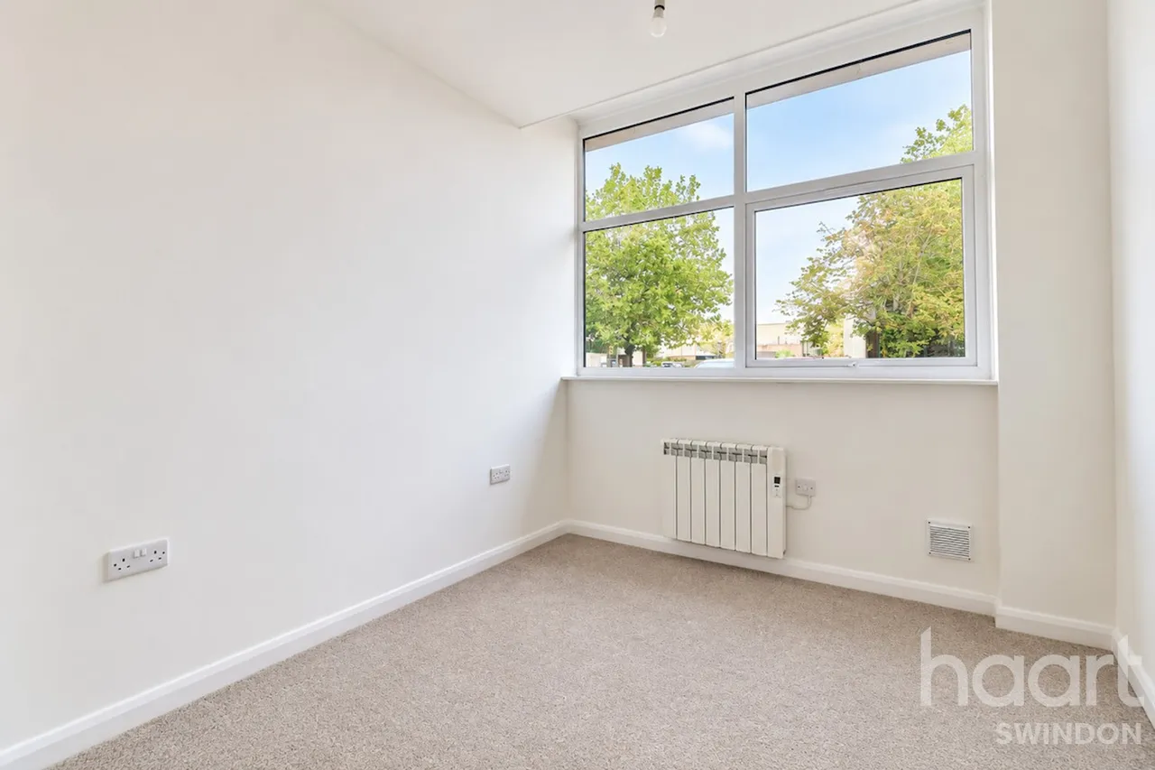 Bentham Close, Swindon, SN5, photo 7