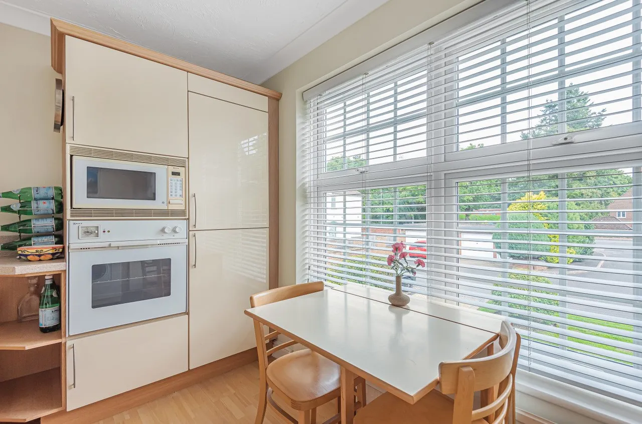 Frensham Road, Farnham, GU9, photo 7