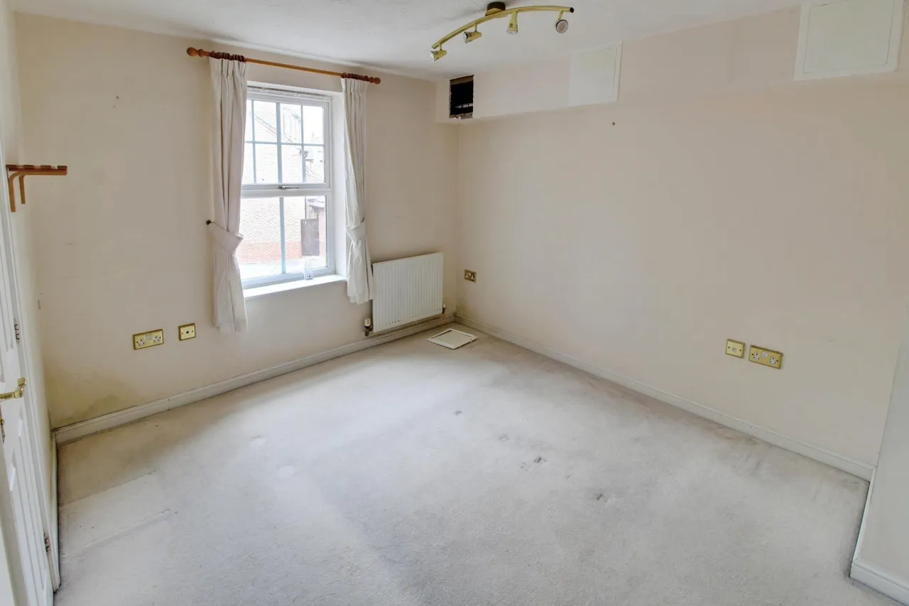 East Water Crescent, Hampton Vale, PE7, photo 8
