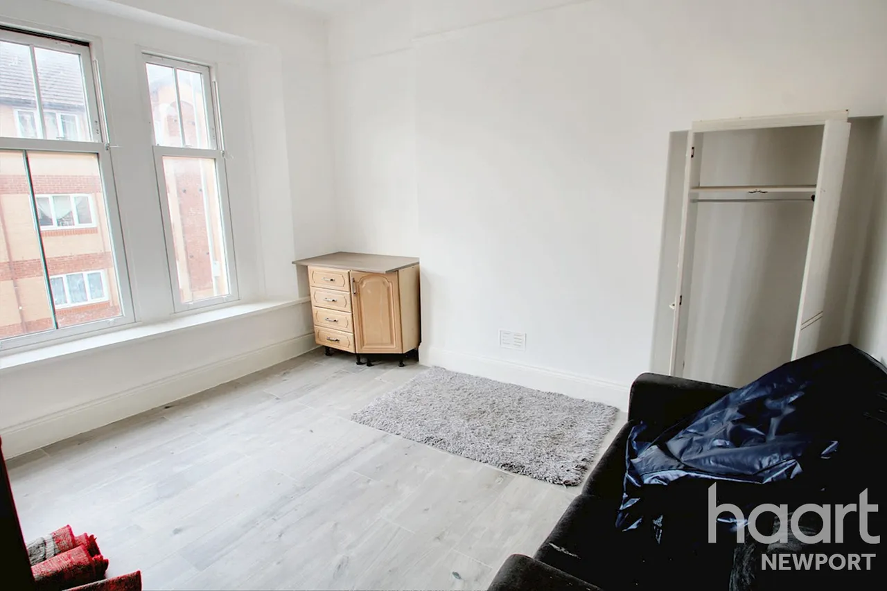 Commercial Road, Newport, NP20, photo 4