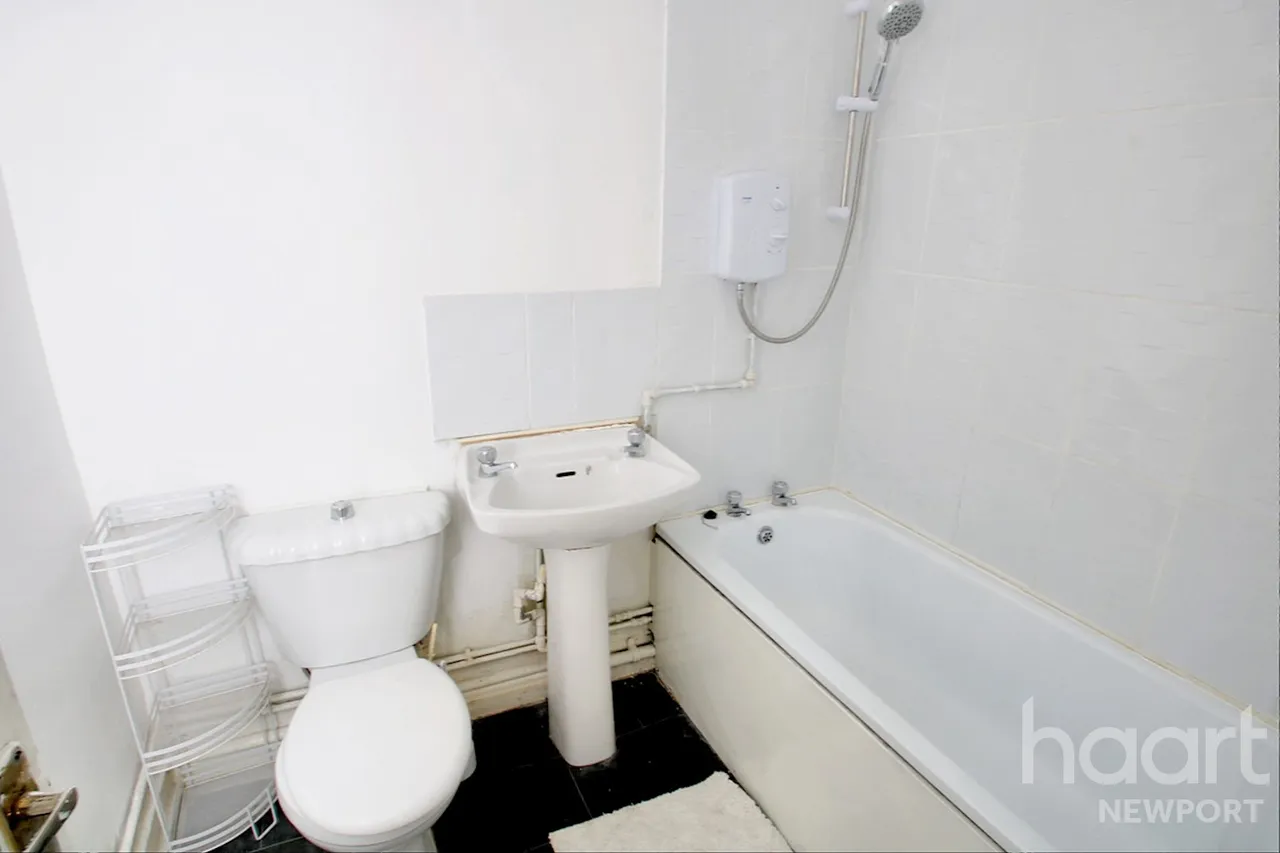 Commercial Road, Newport, NP20, photo 6
