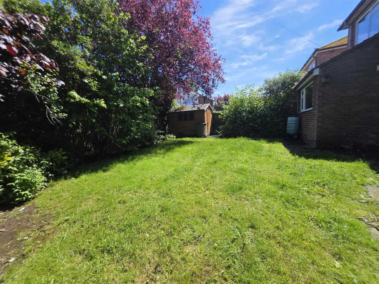 Outwood Road, Heald Green, photo 16