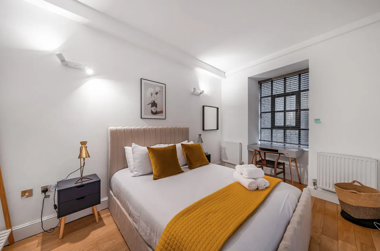 2 bed flat for sale — Shelton Street, Covent Garden, London