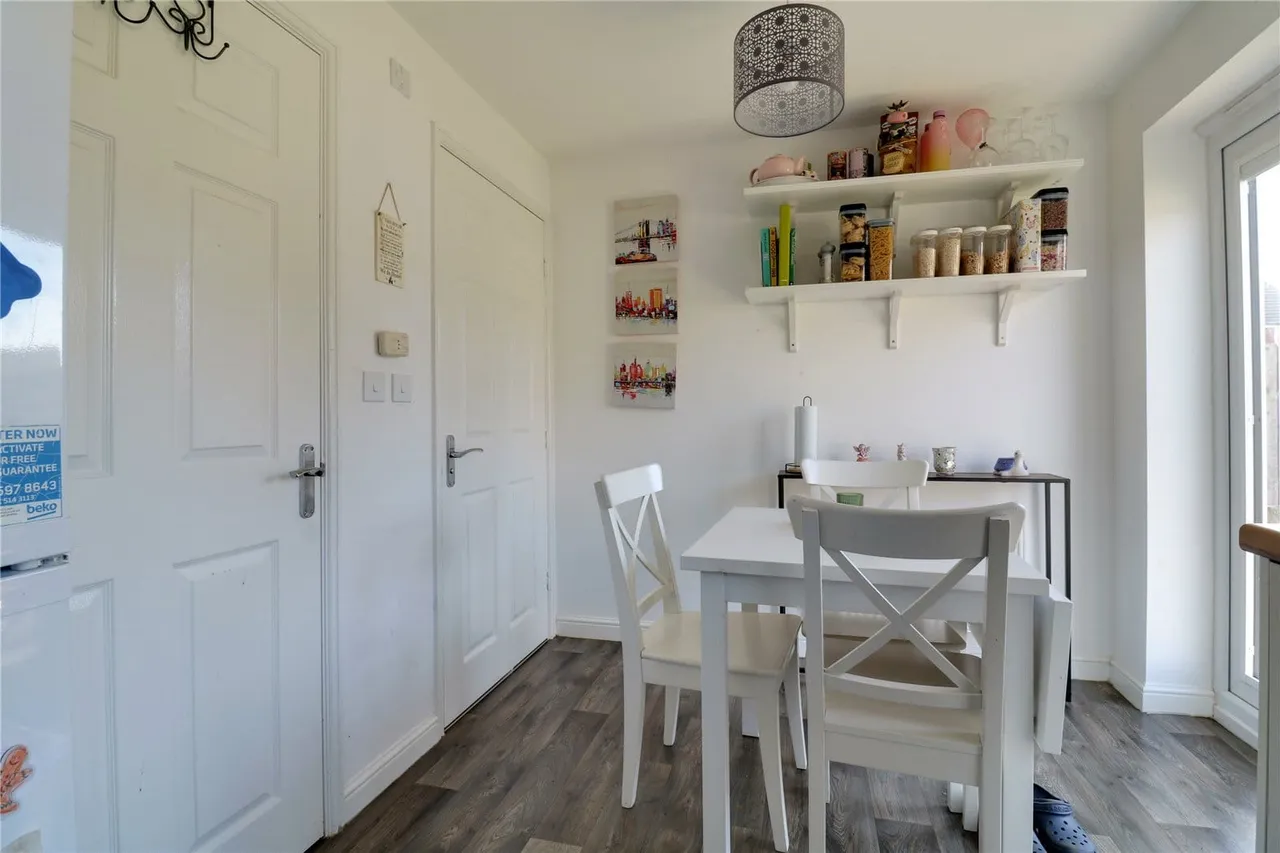 Cornfield Way, Winterton, DN15, photo 6