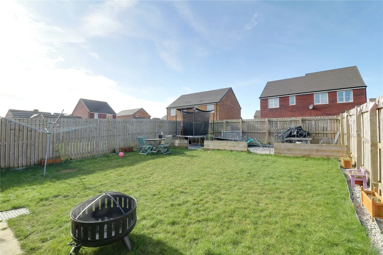 Cornfield Way, Winterton, DN15, photo 14