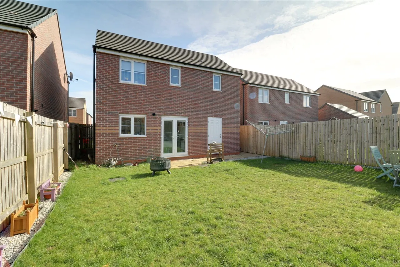 Cornfield Way, Winterton, DN15, photo 15