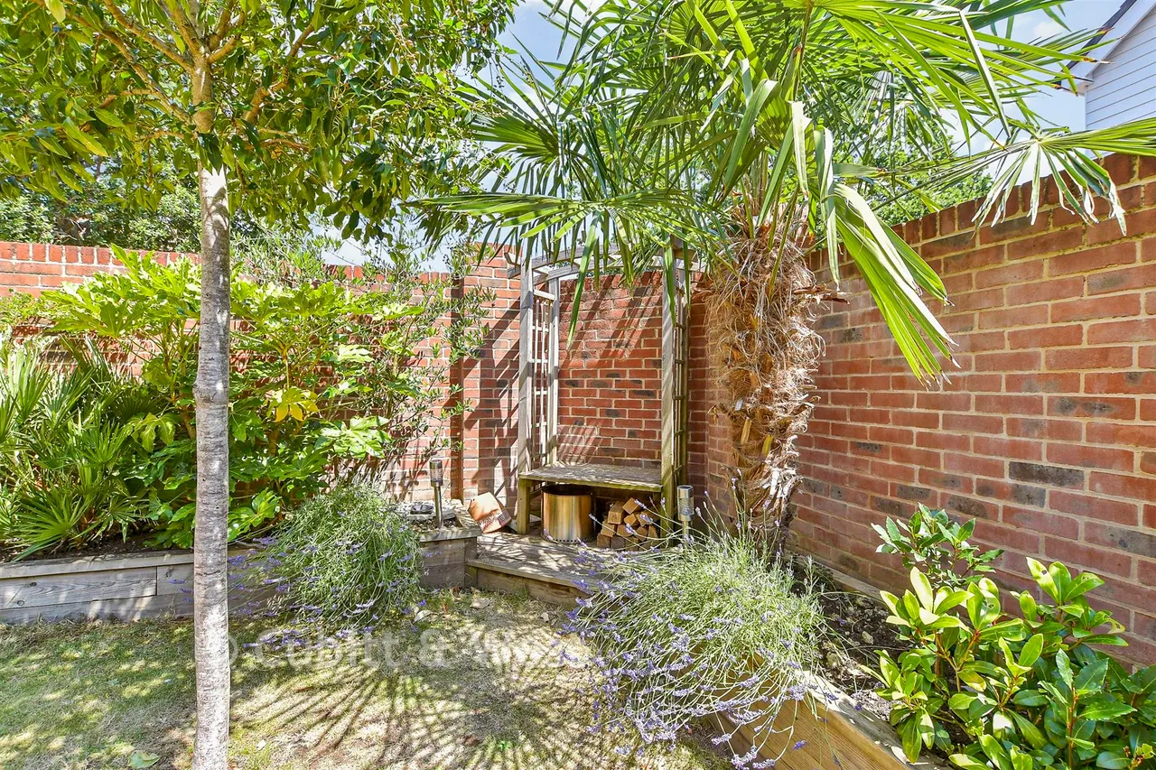 Huntley Mews, Southwater, RH13, photo 14