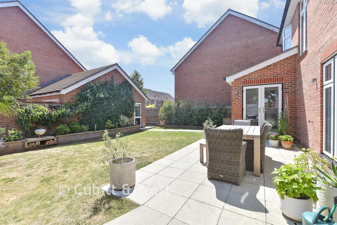 Huntley Mews, Southwater, RH13, photo 15