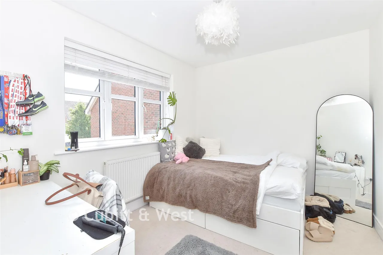 Huntley Mews, Southwater, RH13, photo 11