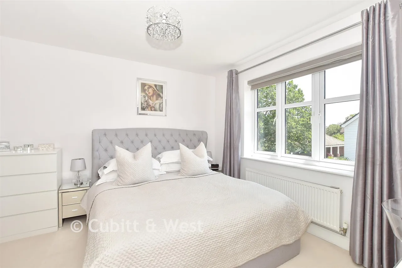 Huntley Mews, Southwater, RH13, photo 9