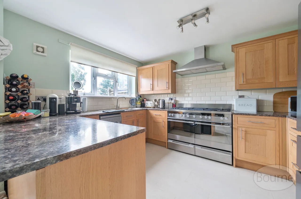 Almond Close, Guildford, GU1, photo 4