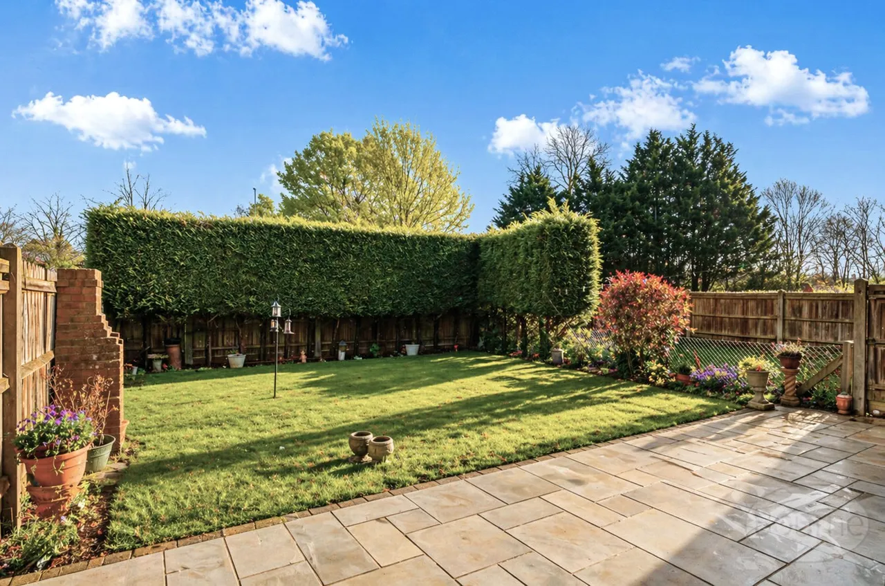Almond Close, Guildford, GU1, photo 10