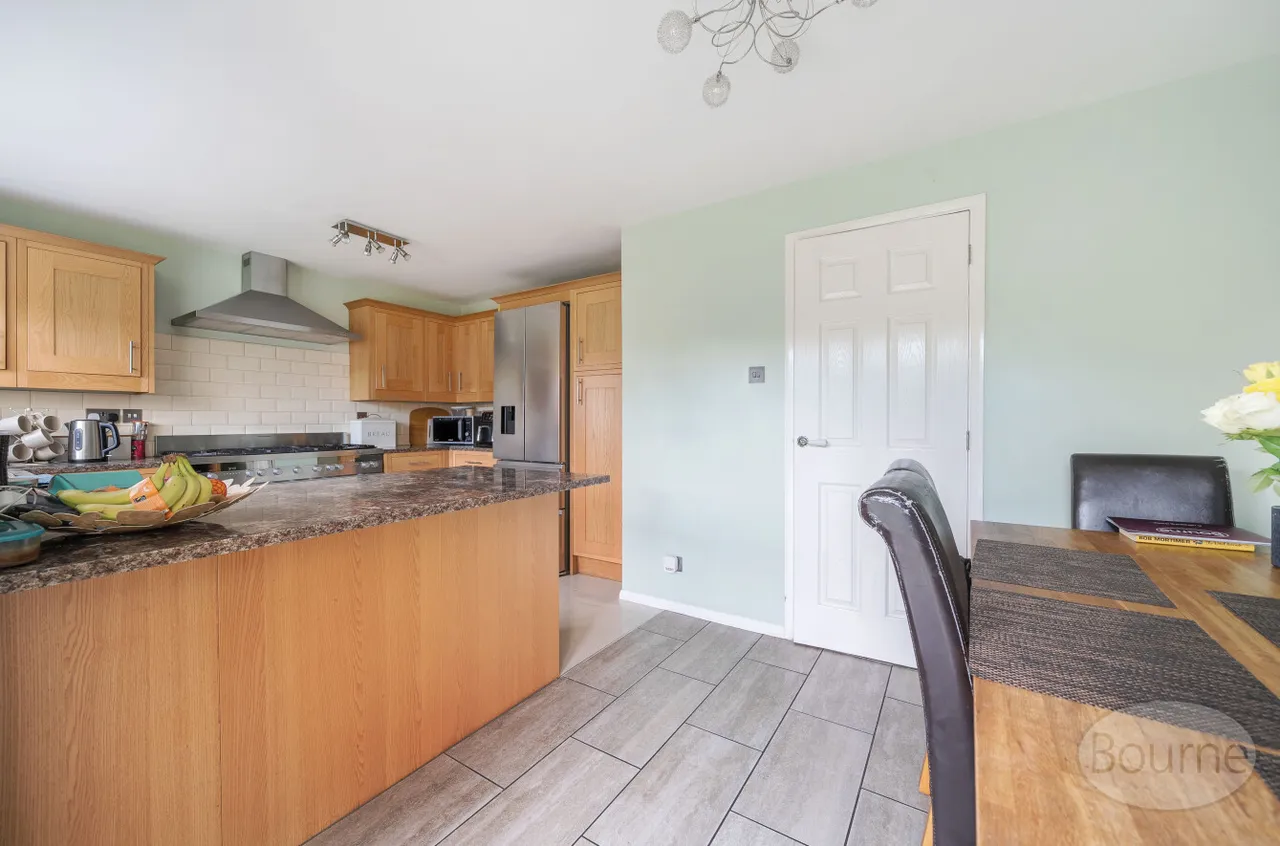 Almond Close, Guildford, GU1, photo 13