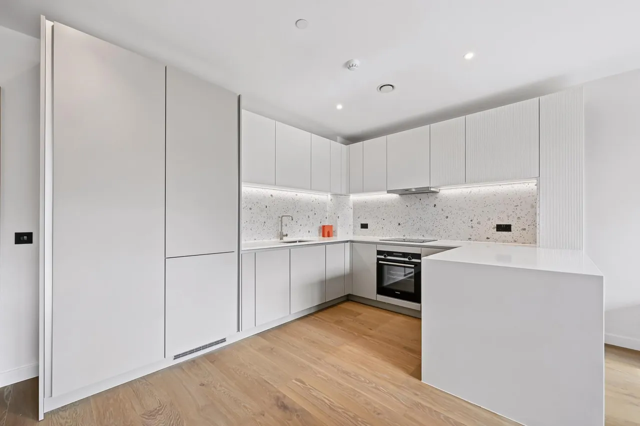 Carnwath Road, London, SW6, photo 5