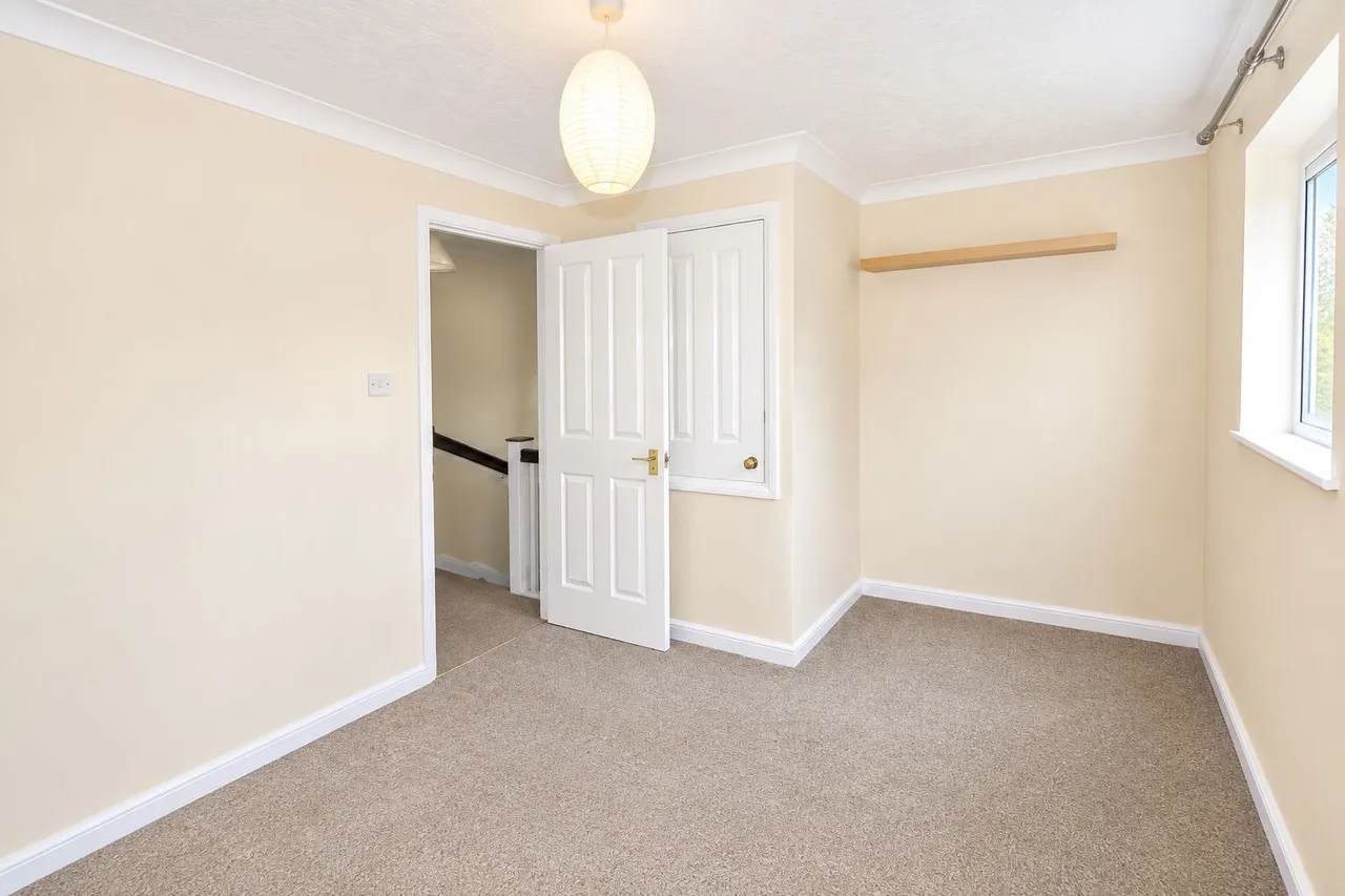 Poynings Crescent, Black Dam, Basingstoke, RG21, photo 12
