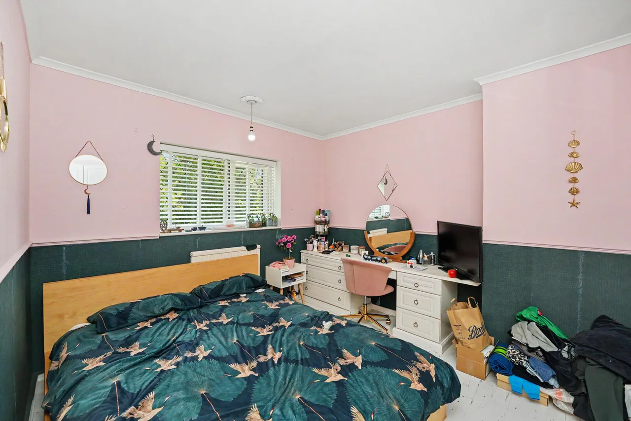Bowles Green, Enfield, EN1, photo 15