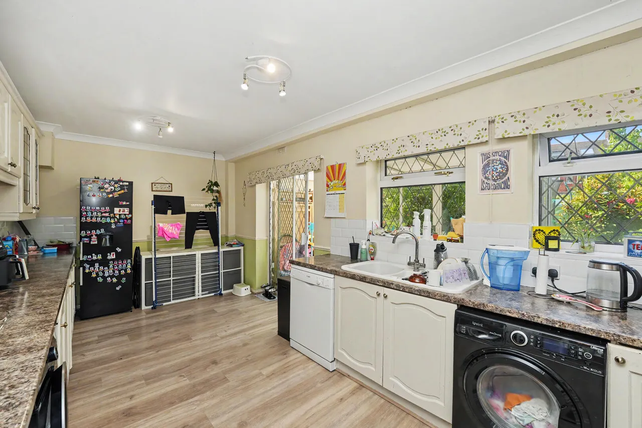 Bowles Green, Enfield, EN1, photo 6