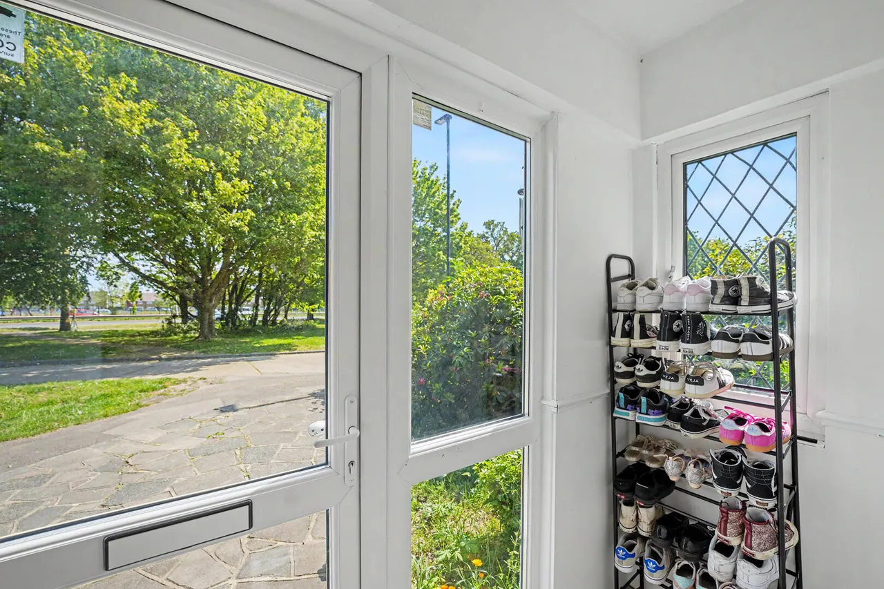 Bowles Green, Enfield, EN1, photo 20