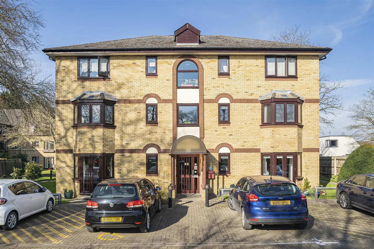 2 bed flat for sale, Burling Court, Cambridge, CB1