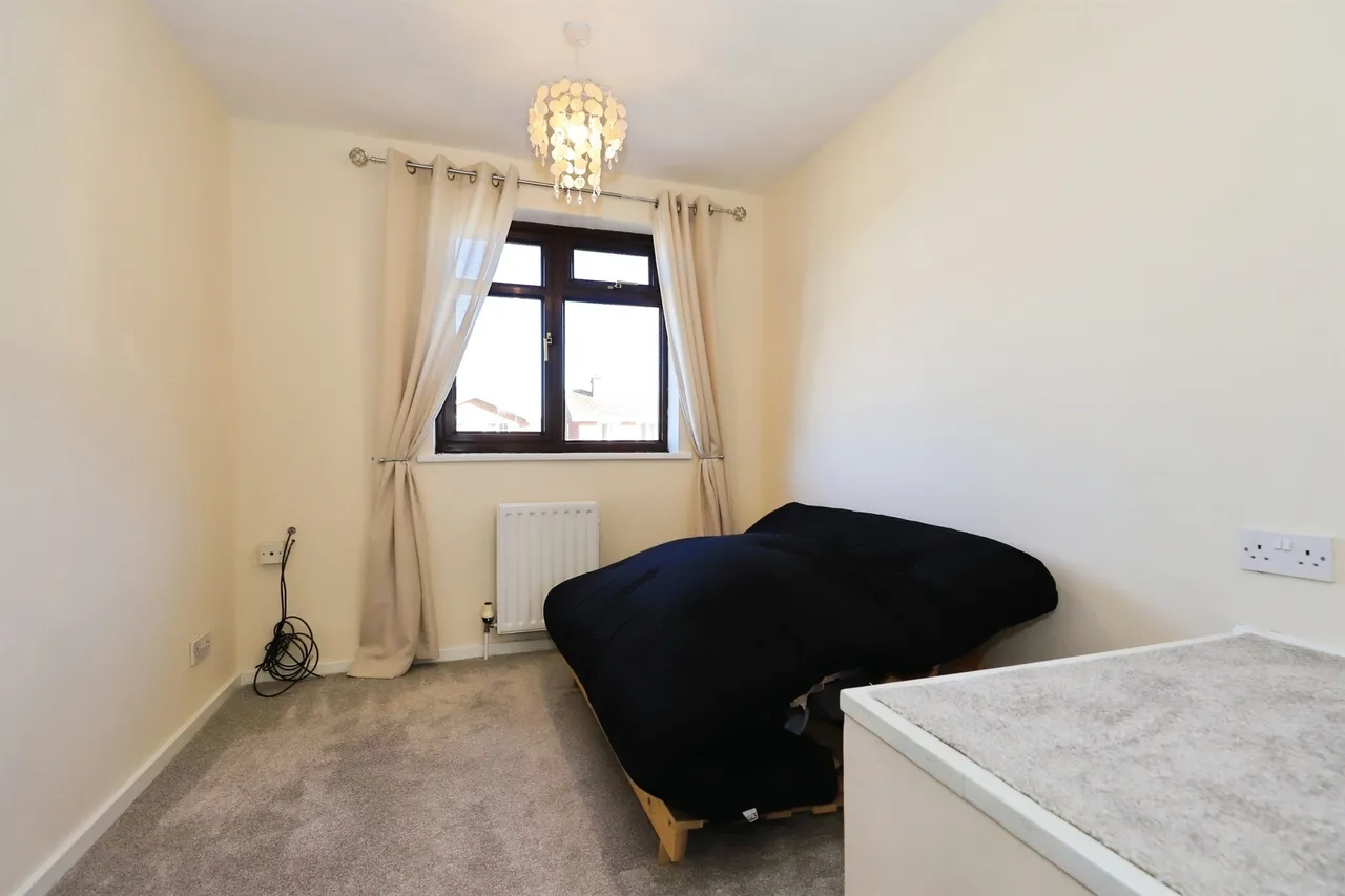 Alverstoke Close, Pendeford, WV9, photo 10