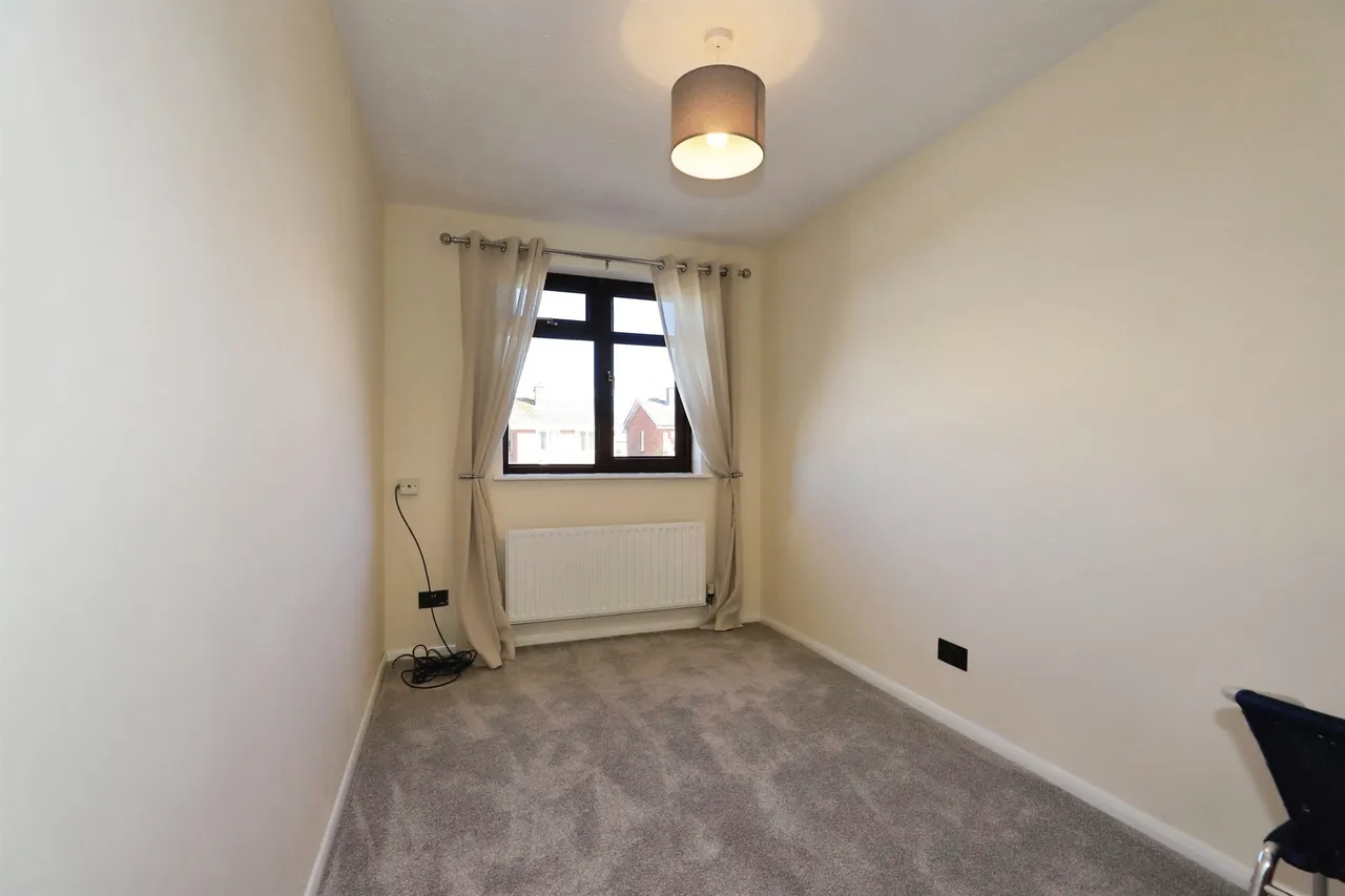 Alverstoke Close, Pendeford, WV9, photo 14