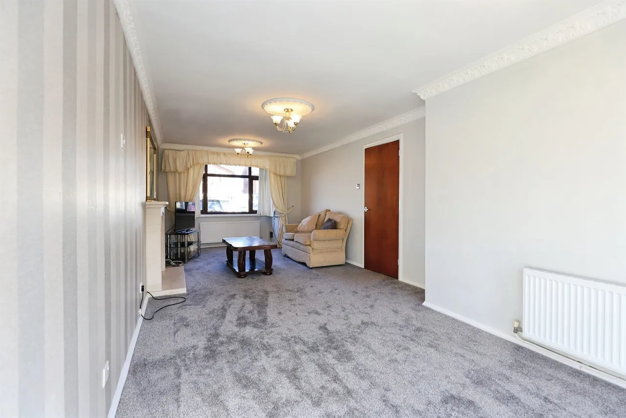 Alverstoke Close, Pendeford, WV9, photo 17