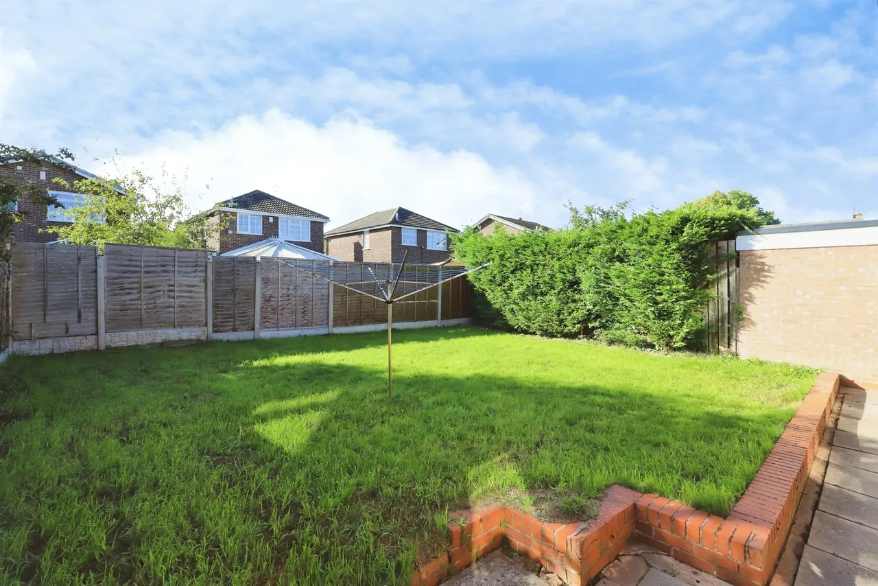 Alverstoke Close, Pendeford, WV9, photo 12