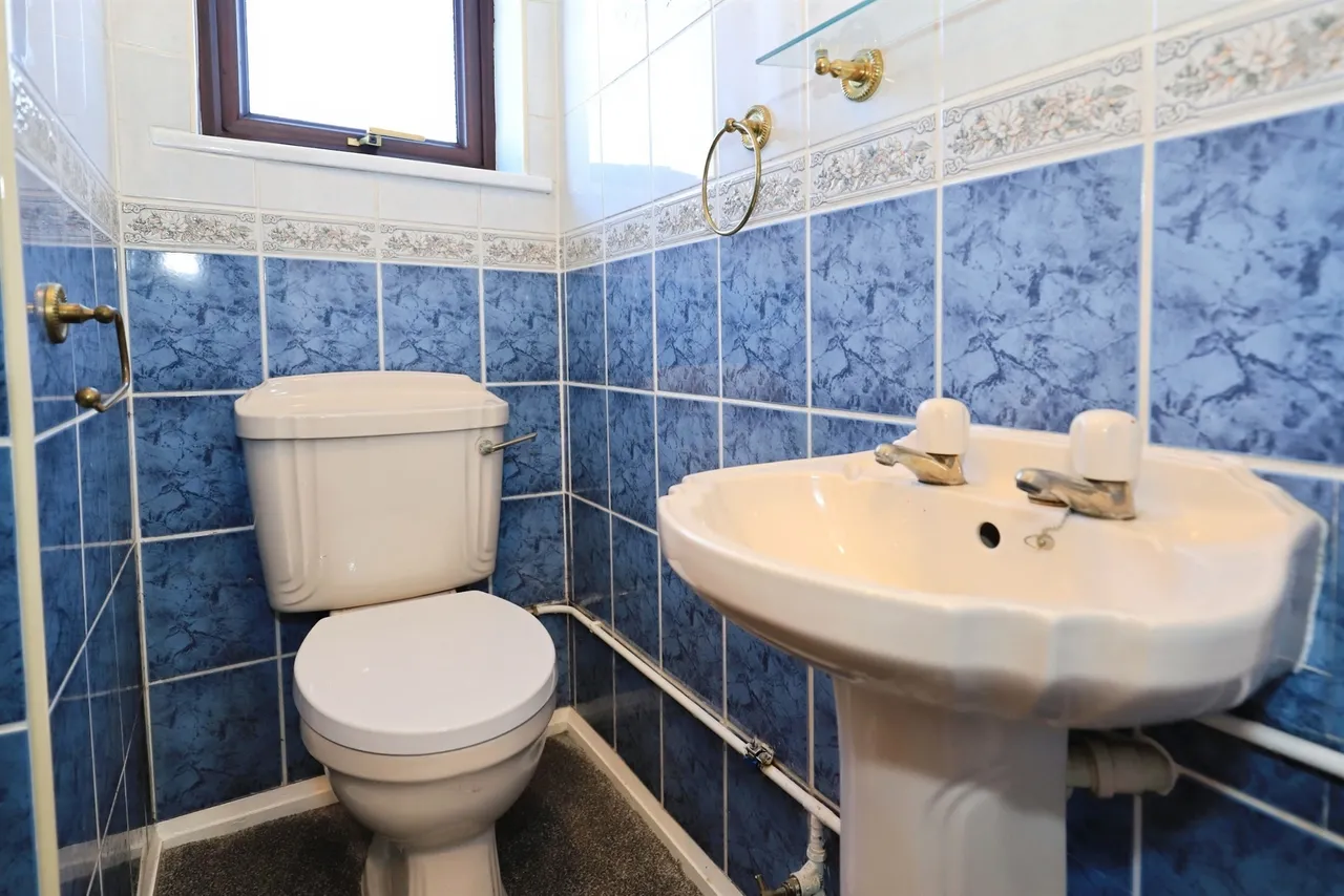 Alverstoke Close, Pendeford, WV9, photo 18