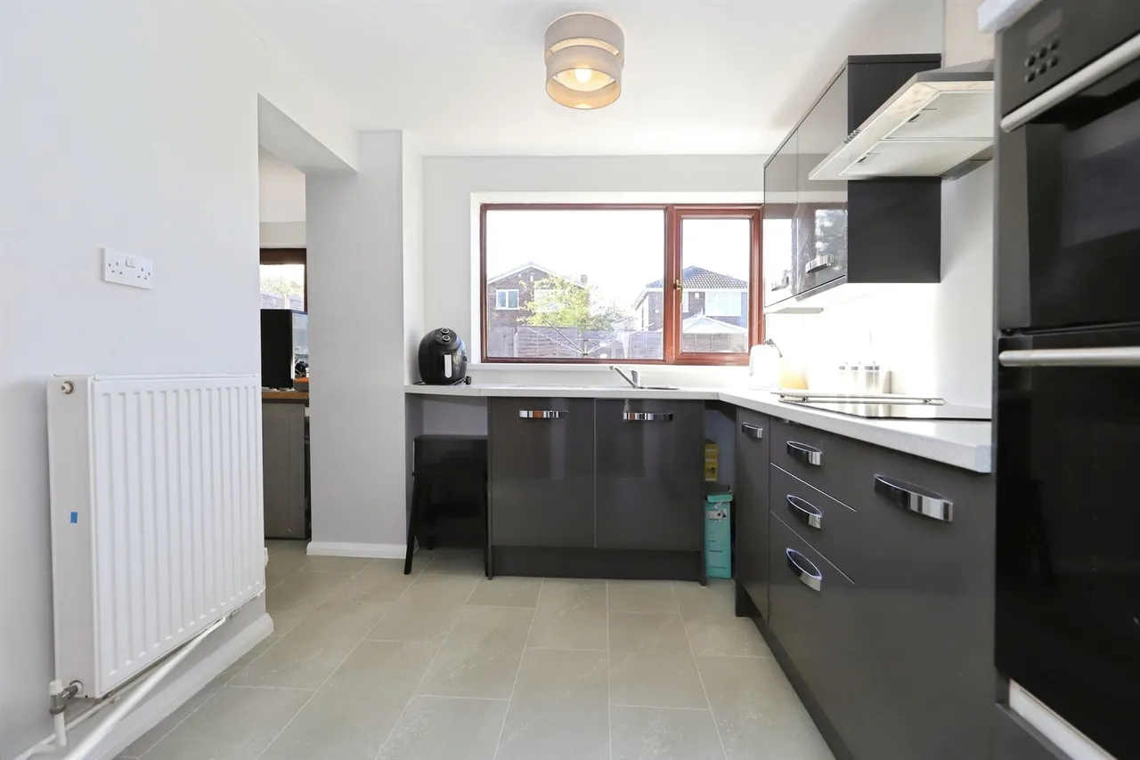 Alverstoke Close, Pendeford, WV9, photo 5
