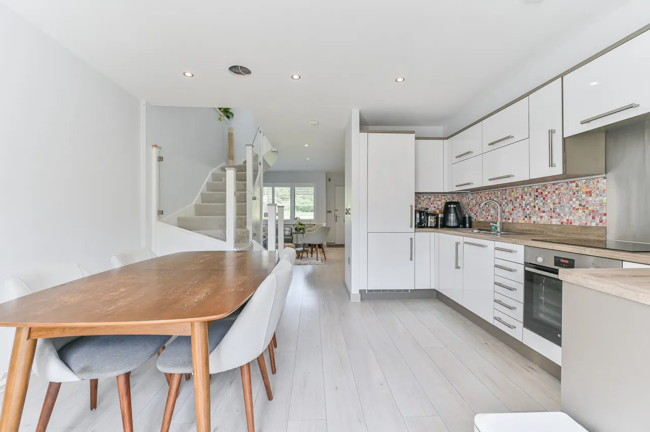 11 Tomblin Mews, London, photo 11